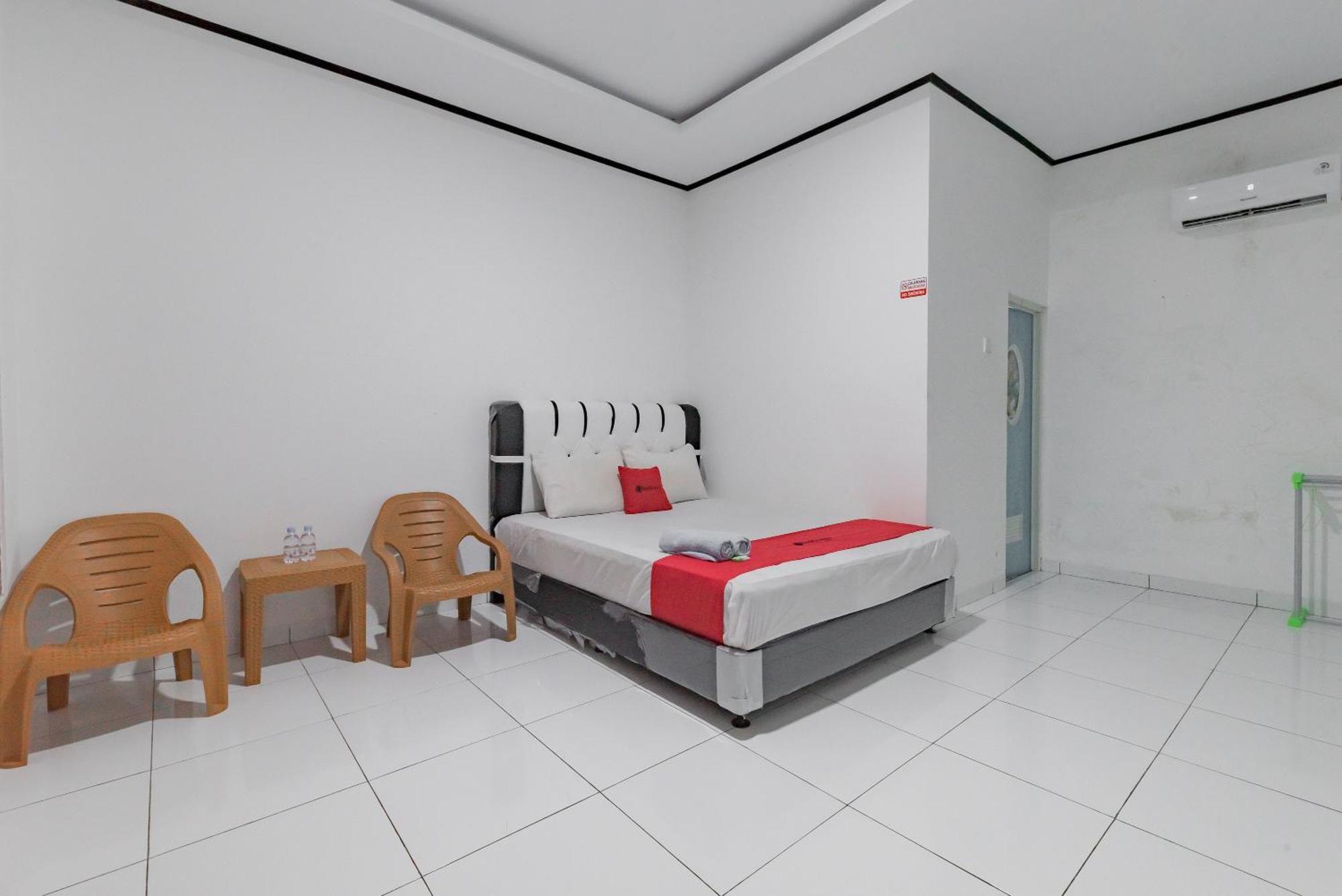 เรดดอร์ซ แอต จีโอพาร์ค ซิเลตูห์ ซูคาบูมิ Hotel Cilowa ภายนอก รูปภาพ